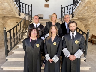 Los nuevos magistrados con sus padrinos